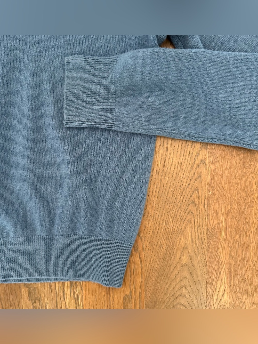 Quince Mongolian Shrunken Cashmere Sweatshirt in Cornflower Blue Extra Small - Picture 4 of 11